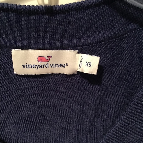 Vineyard Vines sweater - Picture 3 of 3